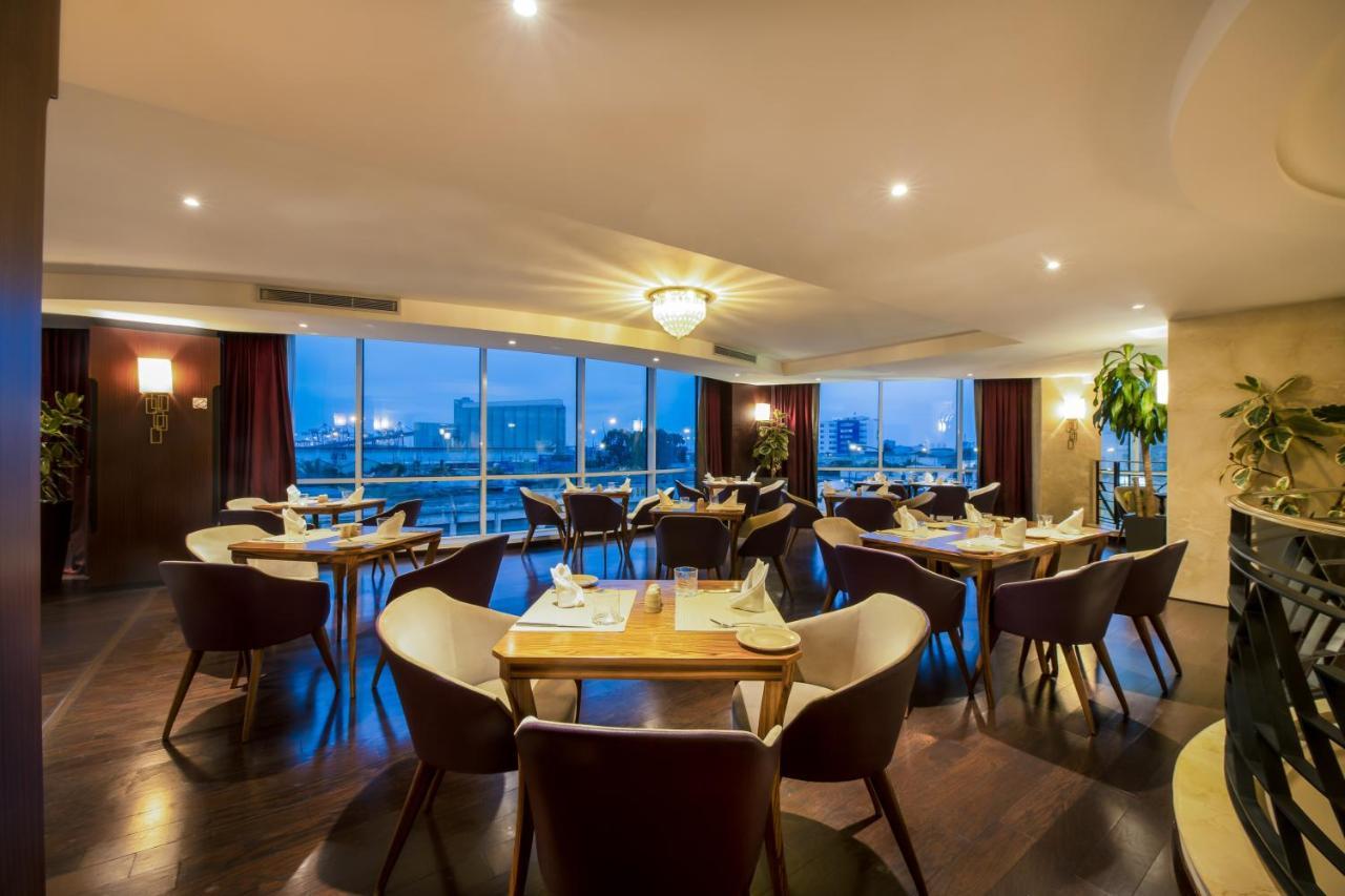 Grand Mogador City Center Casablanca Exteriör bild The restaurant