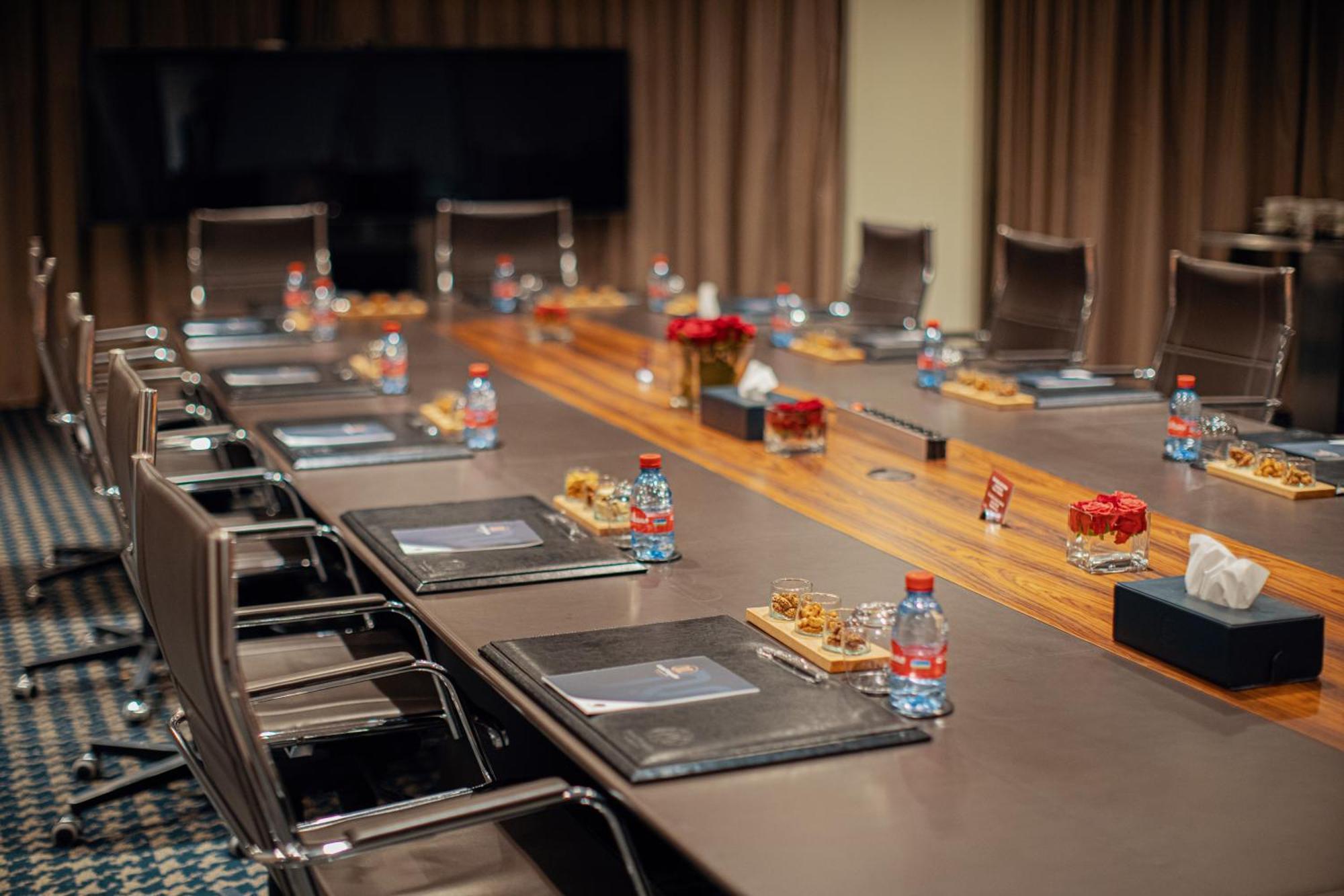 Grand Mogador City Center Casablanca Exteriör bild Meeting room