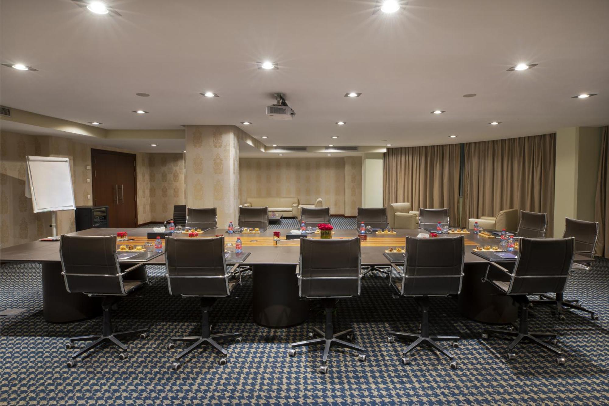 Grand Mogador City Center Casablanca Exteriör bild Meeting room
