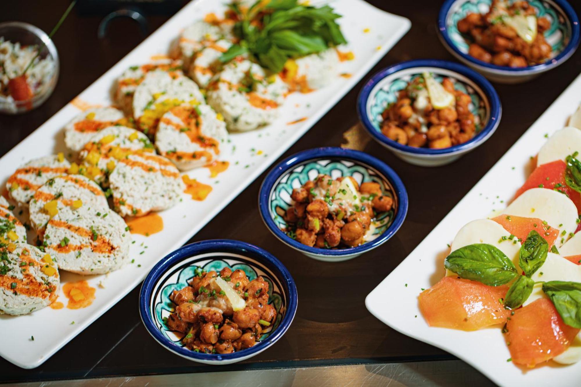 Grand Mogador City Center Casablanca Exteriör bild Moroccan cuisine