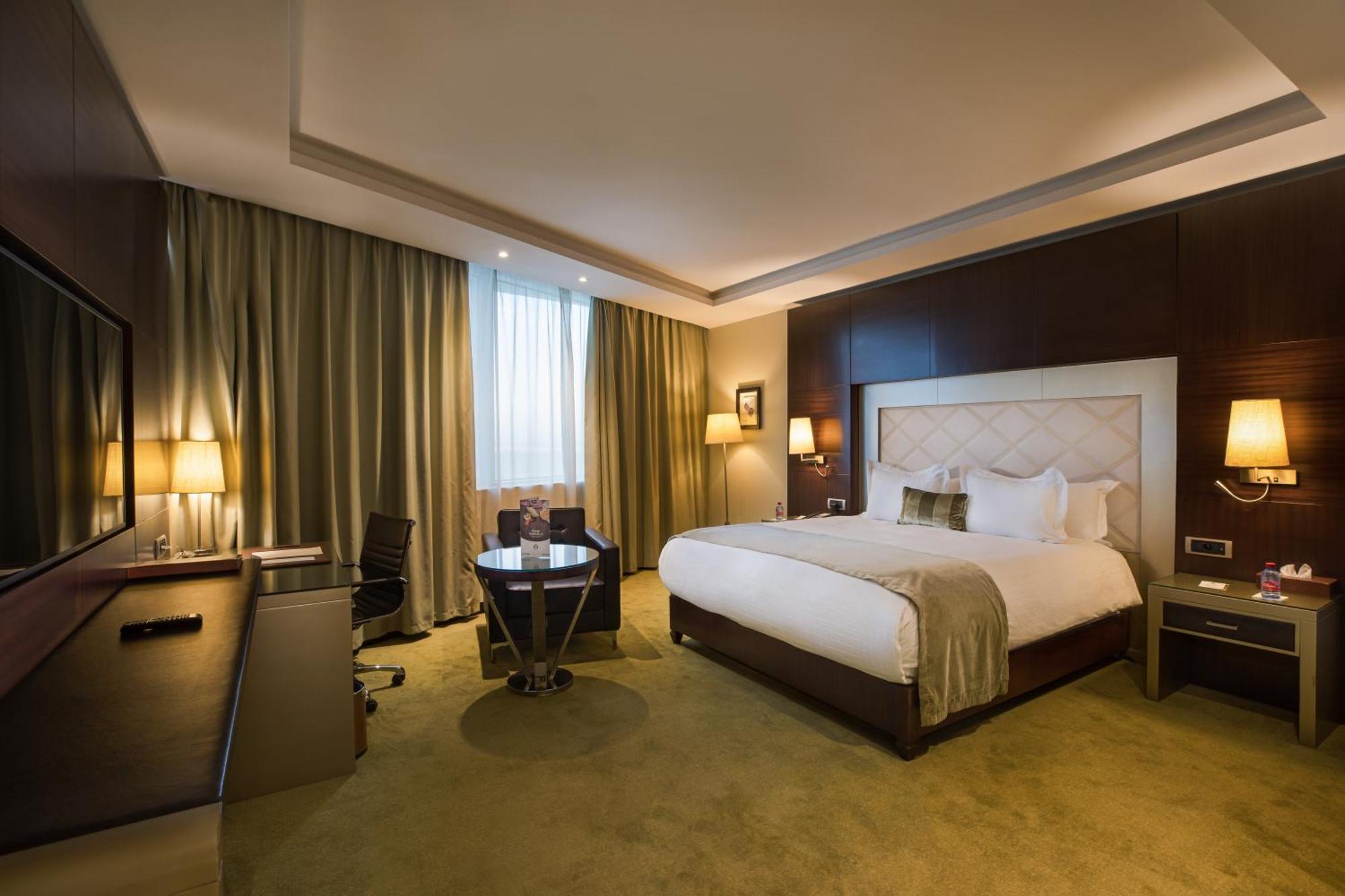 Grand Mogador City Center Casablanca Exteriör bild Executive Suite
