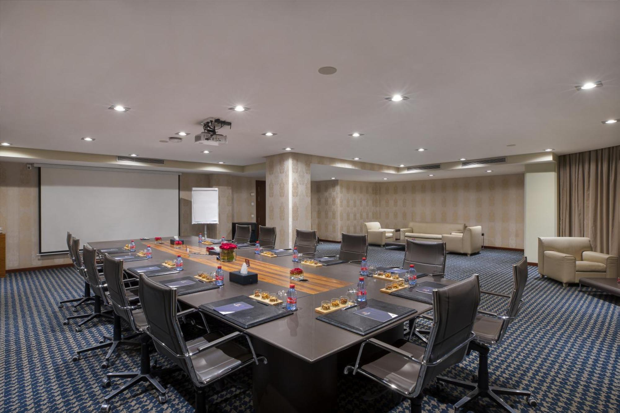 Grand Mogador City Center Casablanca Exteriör bild Meeting room