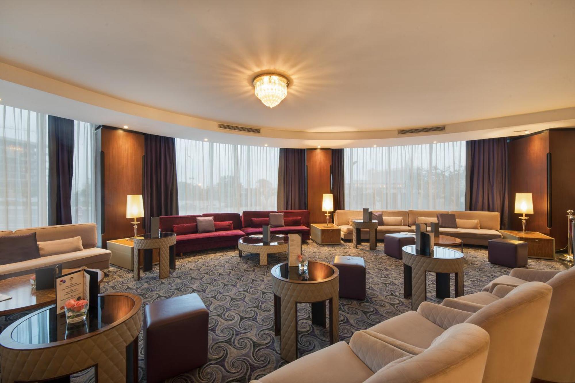 Grand Mogador City Center Casablanca Exteriör bild Club Lounge at the hotel