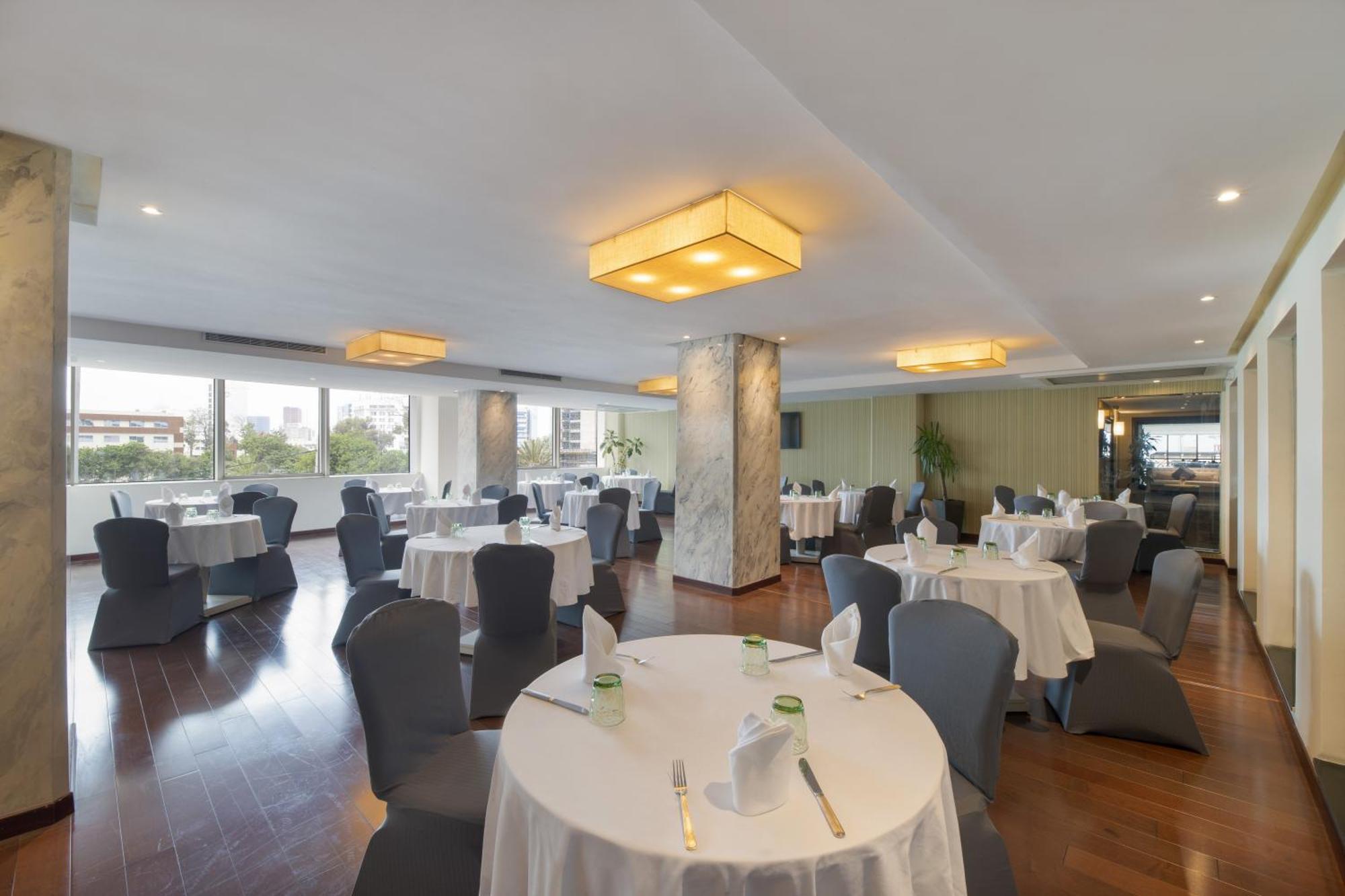 Grand Mogador City Center Casablanca Exteriör bild The restaurant