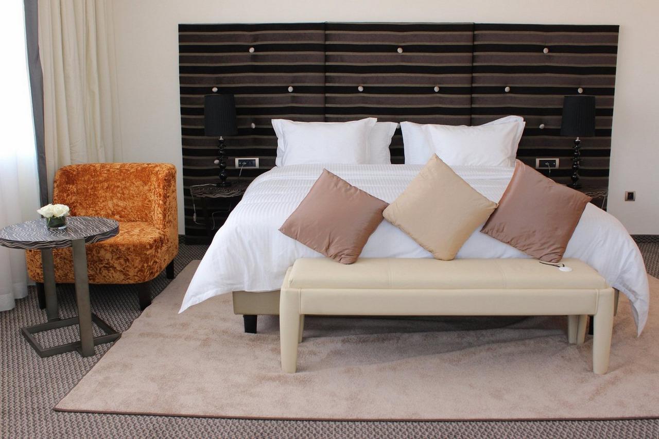 Grand Mogador City Center Casablanca Exteriör bild A bedroom